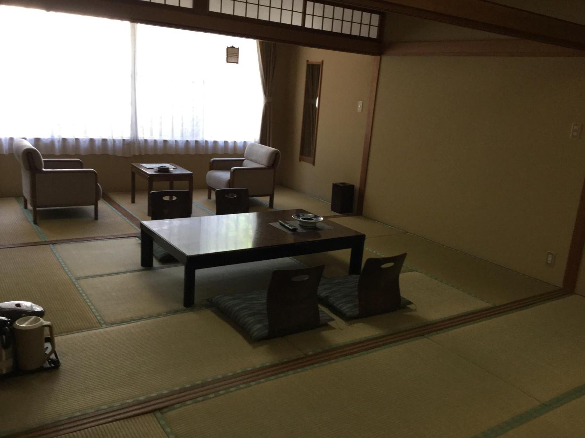 Suzukiya Ryokan Shiroishi  Zimmer foto