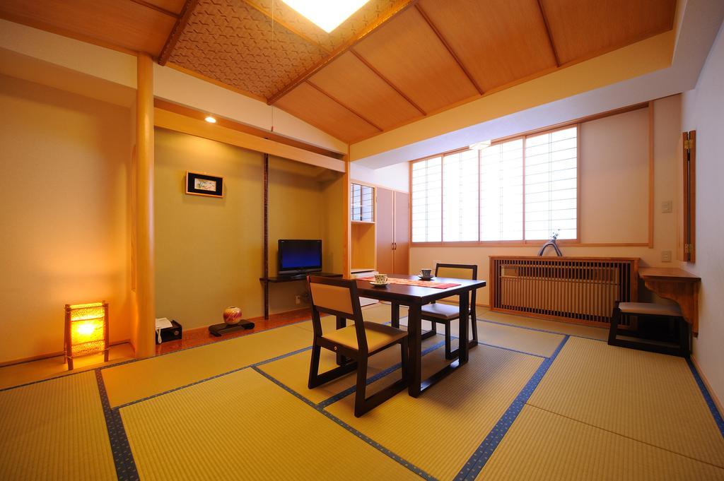 Suzukiya Ryokan Shiroishi  Zimmer foto