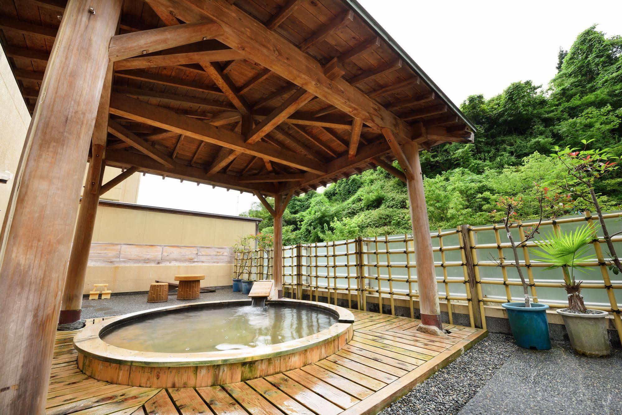 Suzukiya Ryokan Shiroishi  Exterior foto